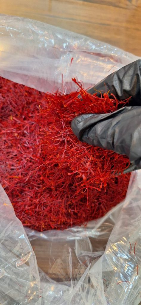 Azhdari Saffron